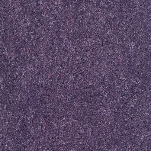 Купить  Натуральный линолеум Armstrong Marmorette PUR 2.0 (125-128, Фиолетовый, 2 м), фото - КонтрактПол - 82