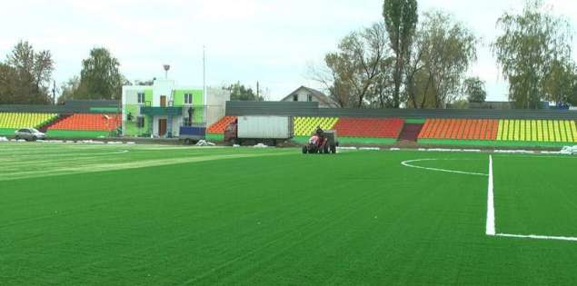 Як вибрати штучну траву для футбольного поля?